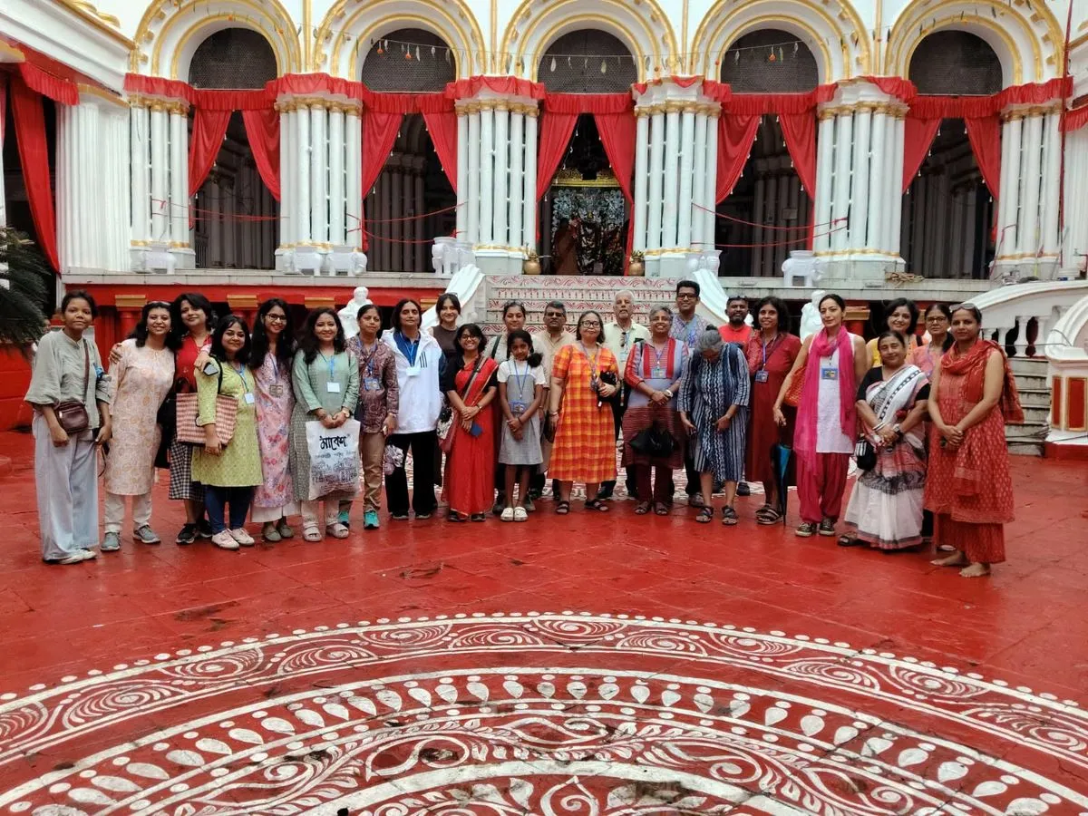 Pathuriaghata: Bonedi Bari Pujo Walk
