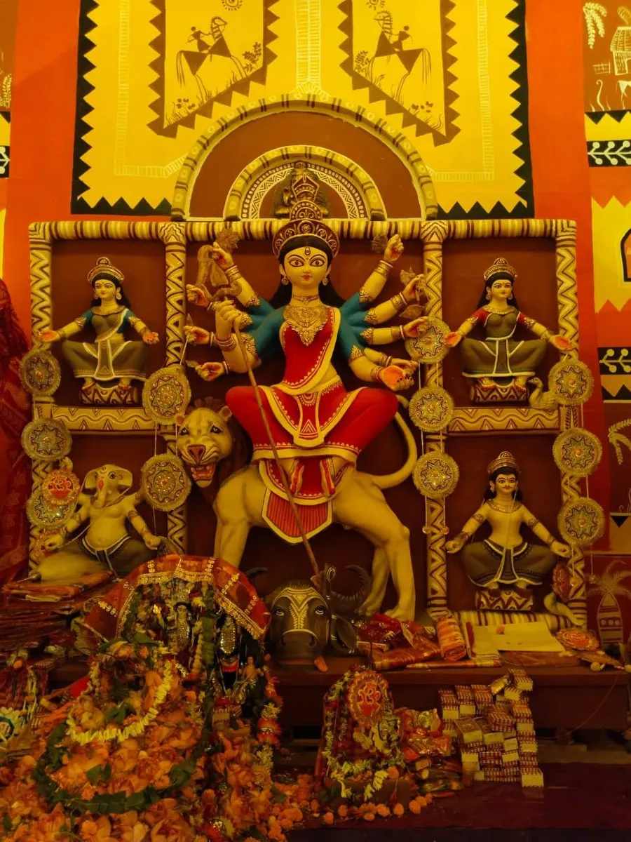 Pre Pandal Hopping, Photowalk, Storytelling & Adda